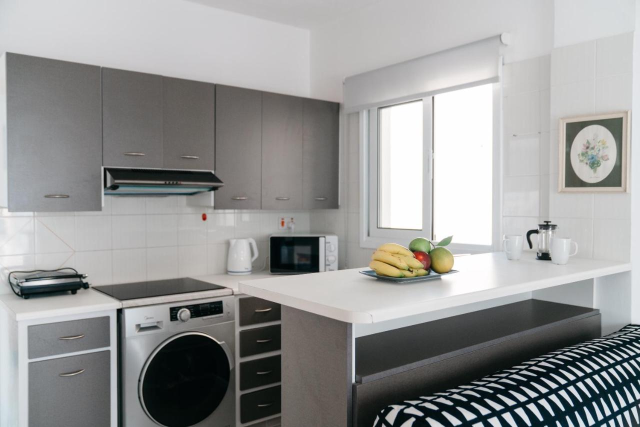 Seasunlove Apt. Apartment Larnaca Exterior photo