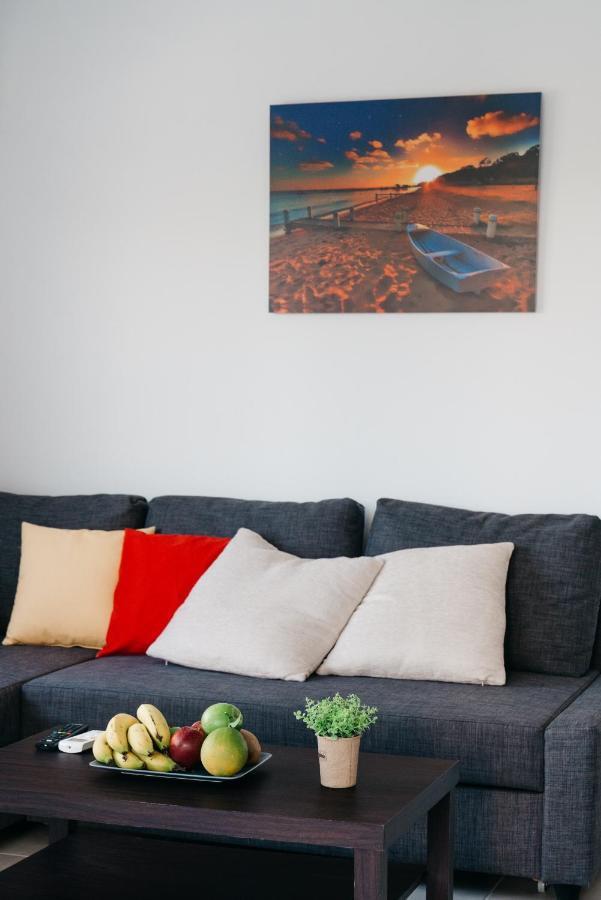 Seasunlove Apt. Apartment Larnaca Exterior photo