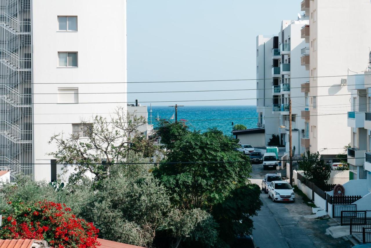 Seasunlove Apt. Apartment Larnaca Exterior photo